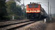 Train Cancelled गोरखपुर रूट के यात्री ध्यान दें 20 ट्रेनें रहेंगी रद्द 53 के बदले रास्ते